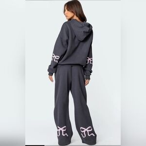 Edikted Gray Girl's sweatpants and sweatshirt with Pink Bow Accents
